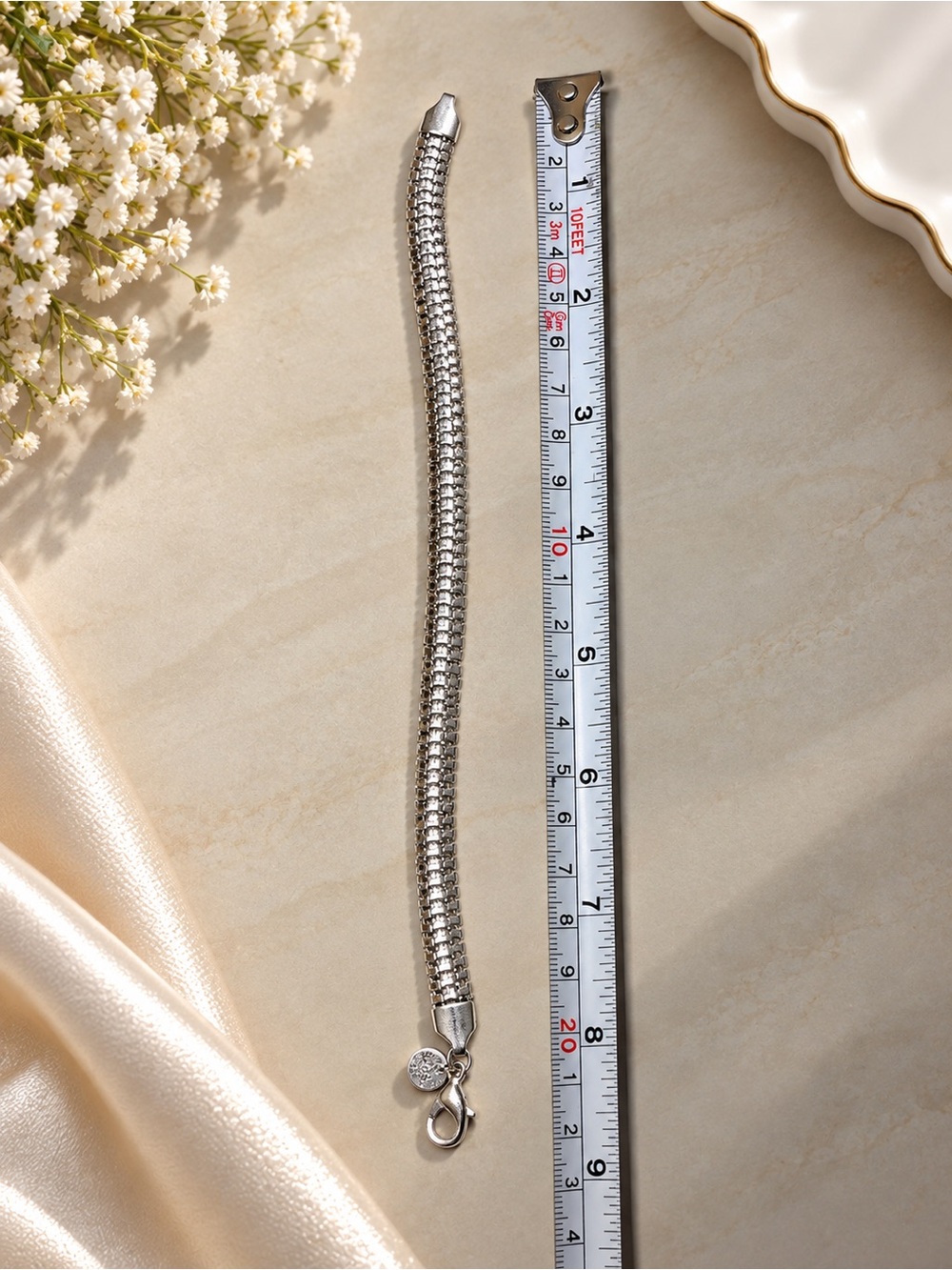 Silver Women’s Snake Chain Bracelet - Unbranded